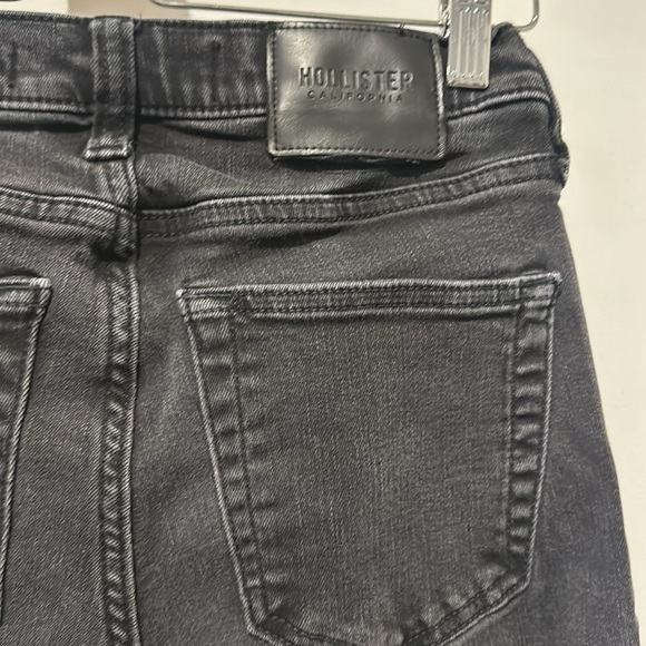 HOLLISTER STRAIGHT JEANS WITH STRETCH - Picture 7 of 9